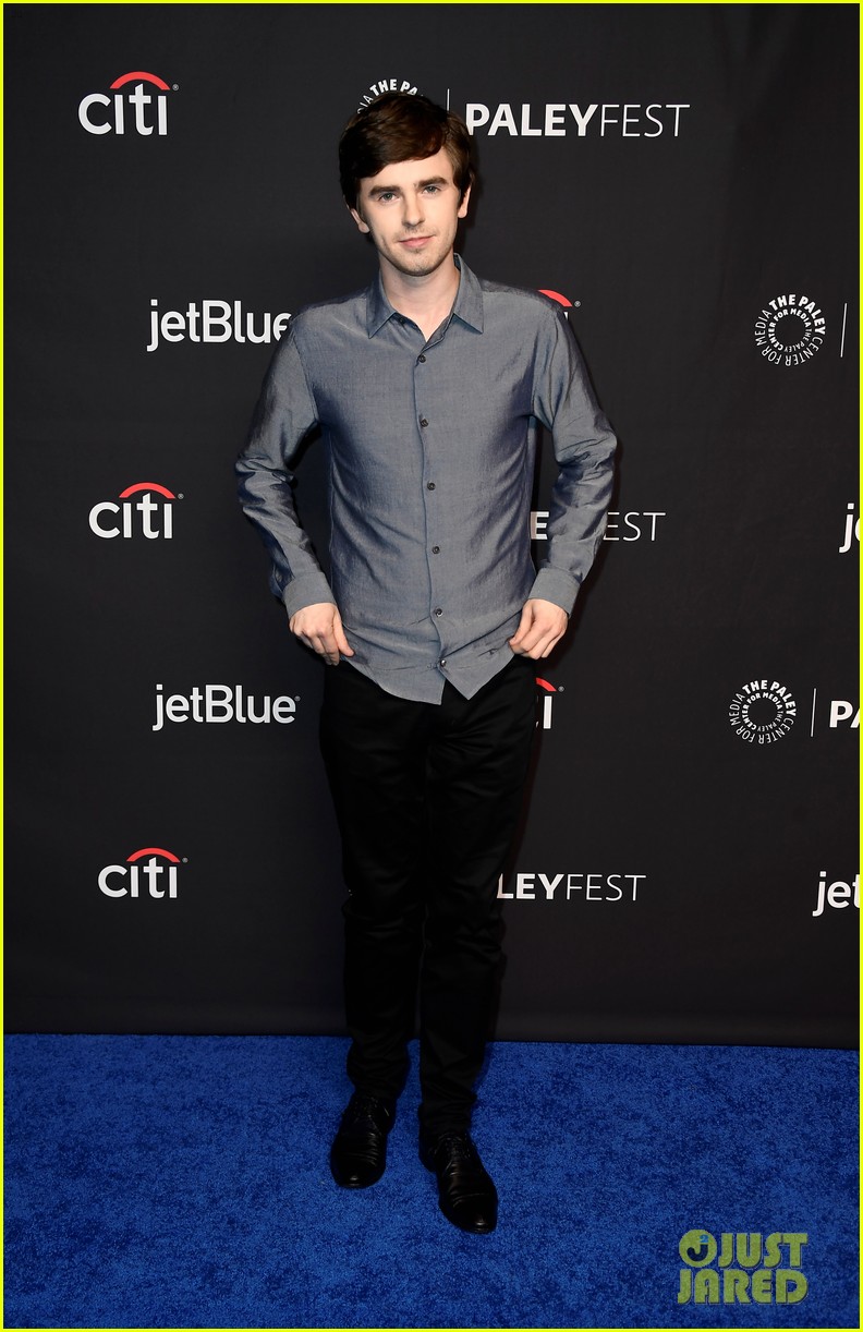 freddie highmore joins his good doctor co stars at paleyfest 02