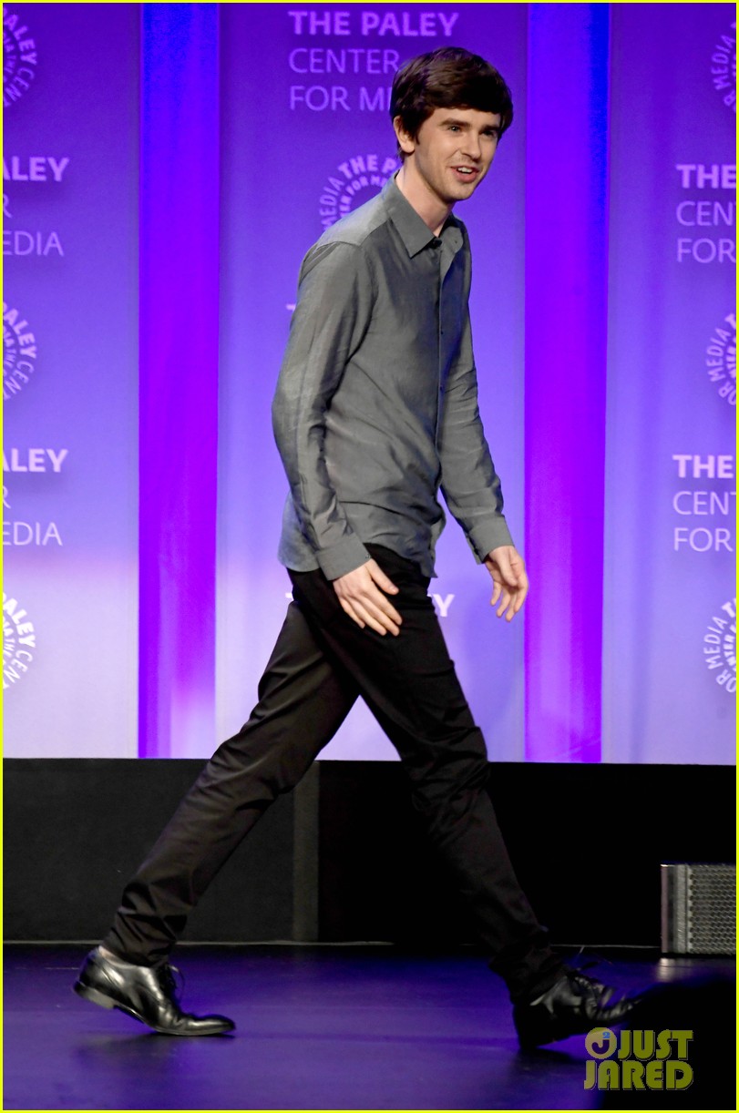 freddie highmore joins his good doctor co stars at paleyfest 06