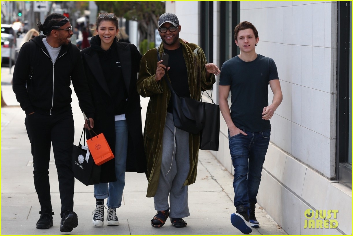 zendaya is all smiles while out with tom holland in beverly hills 01