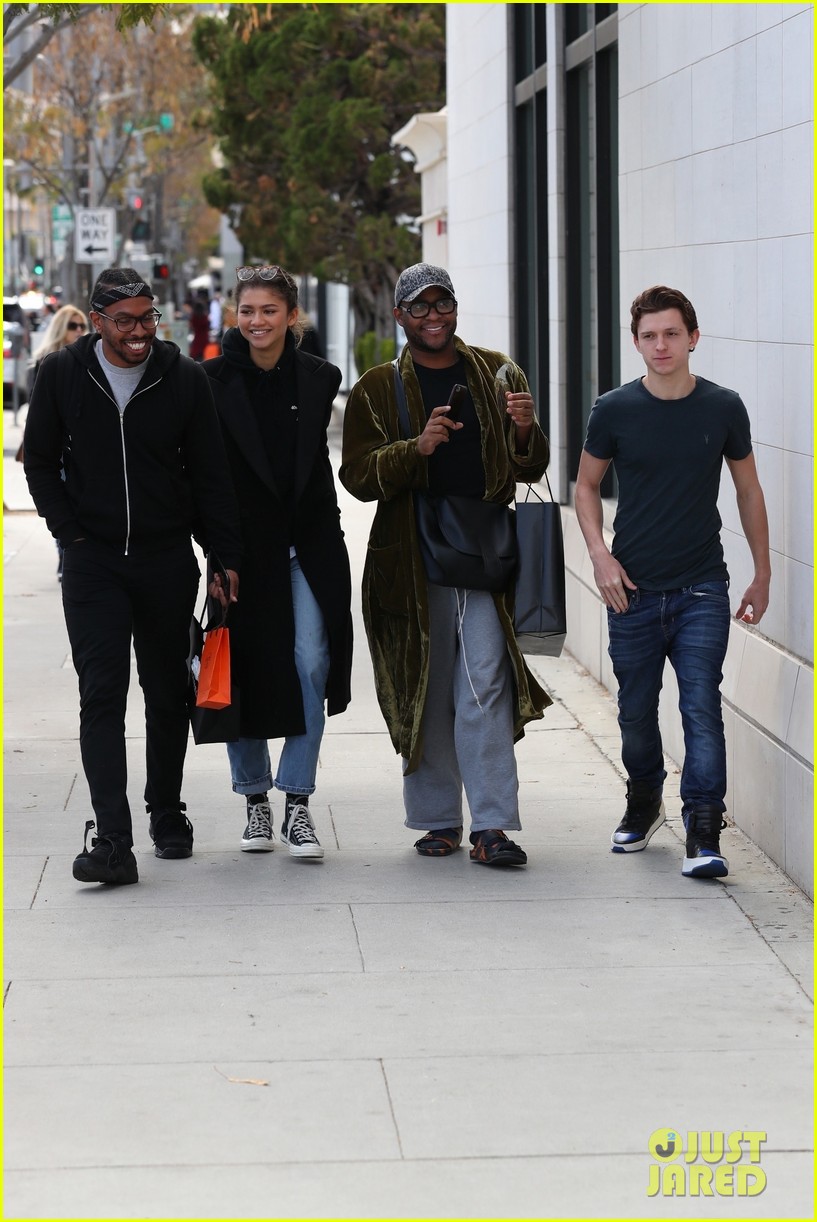 zendaya is all smiles while out with tom holland in beverly hills 05