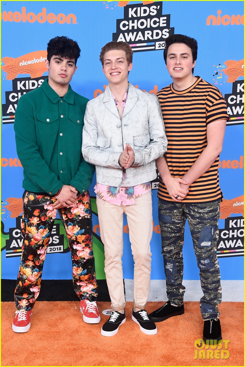 in real life and forever in your mind unite at kids choice awards 2018 14