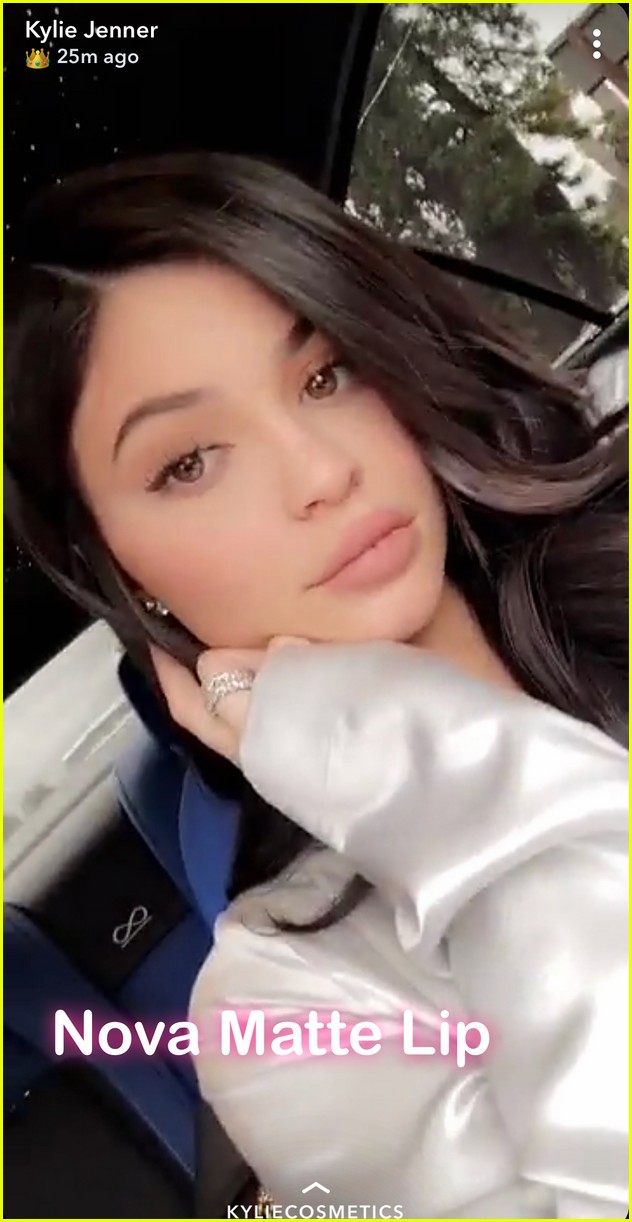 kylie jenner shares new photo of stormi with jordyn woods 08