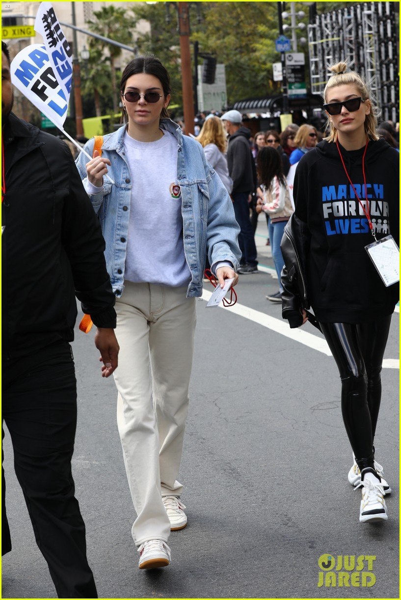 kendall jenner hailey baldwin march for our lives 12