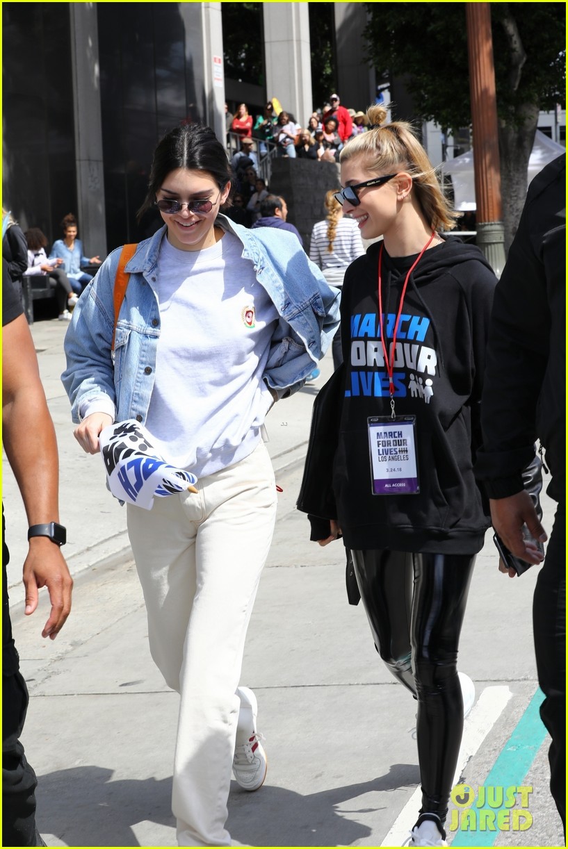 kendall jenner hailey baldwin march for our lives 18