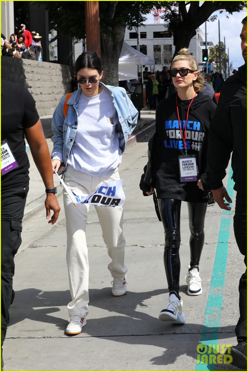 kendall jenner hailey baldwin march for our lives 30