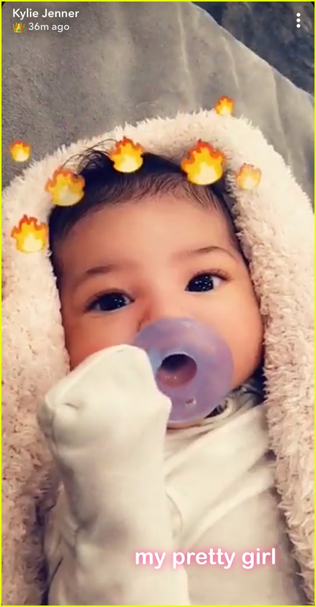kylie jenner shares close up photo of baby stormi 01