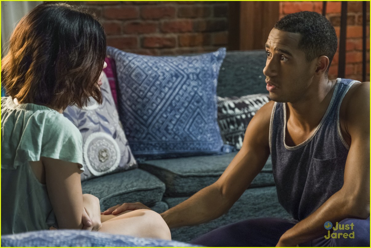 elliot knight gives stella wes coolest ship name life sentence 17