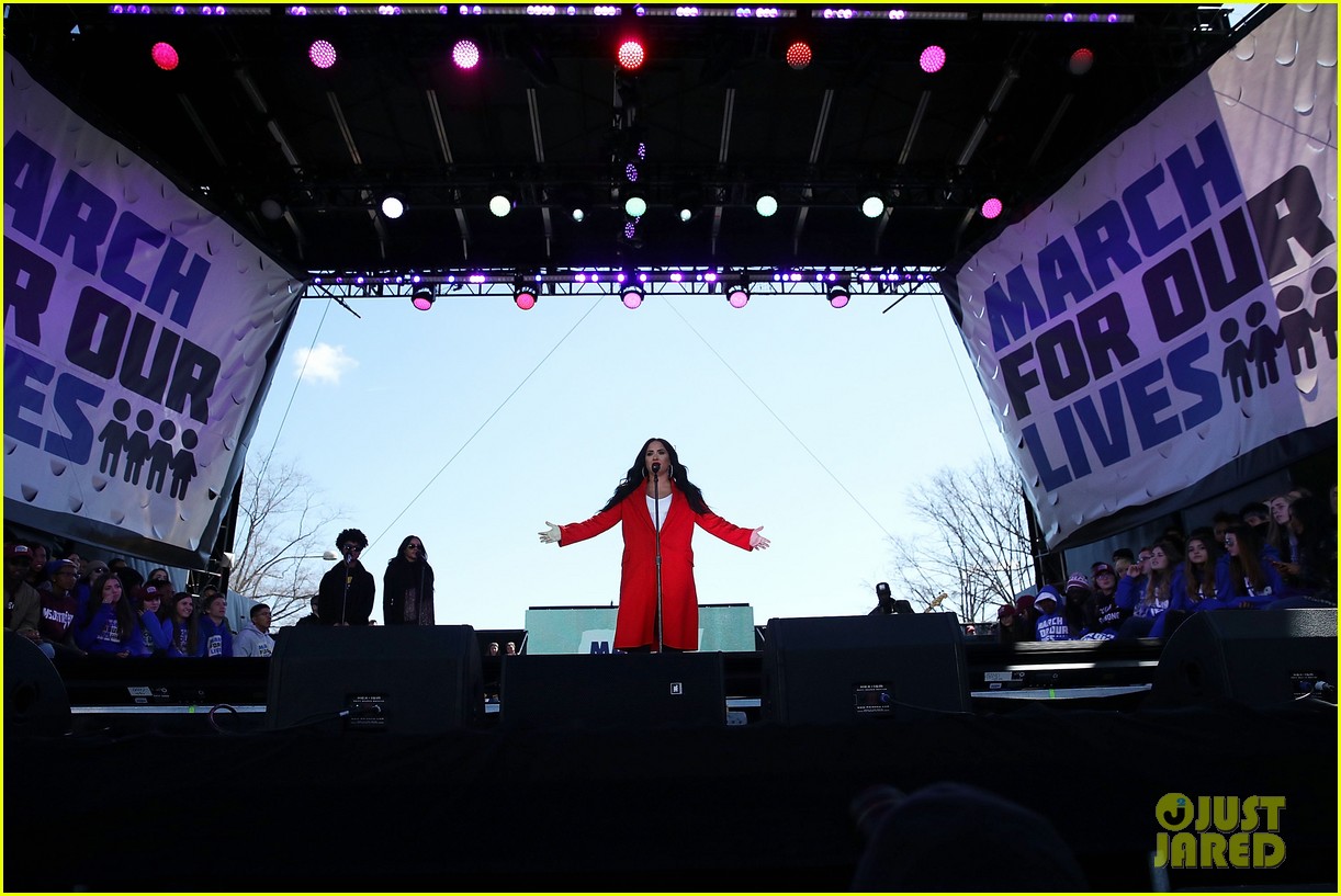 demi lovato march for our lives 04