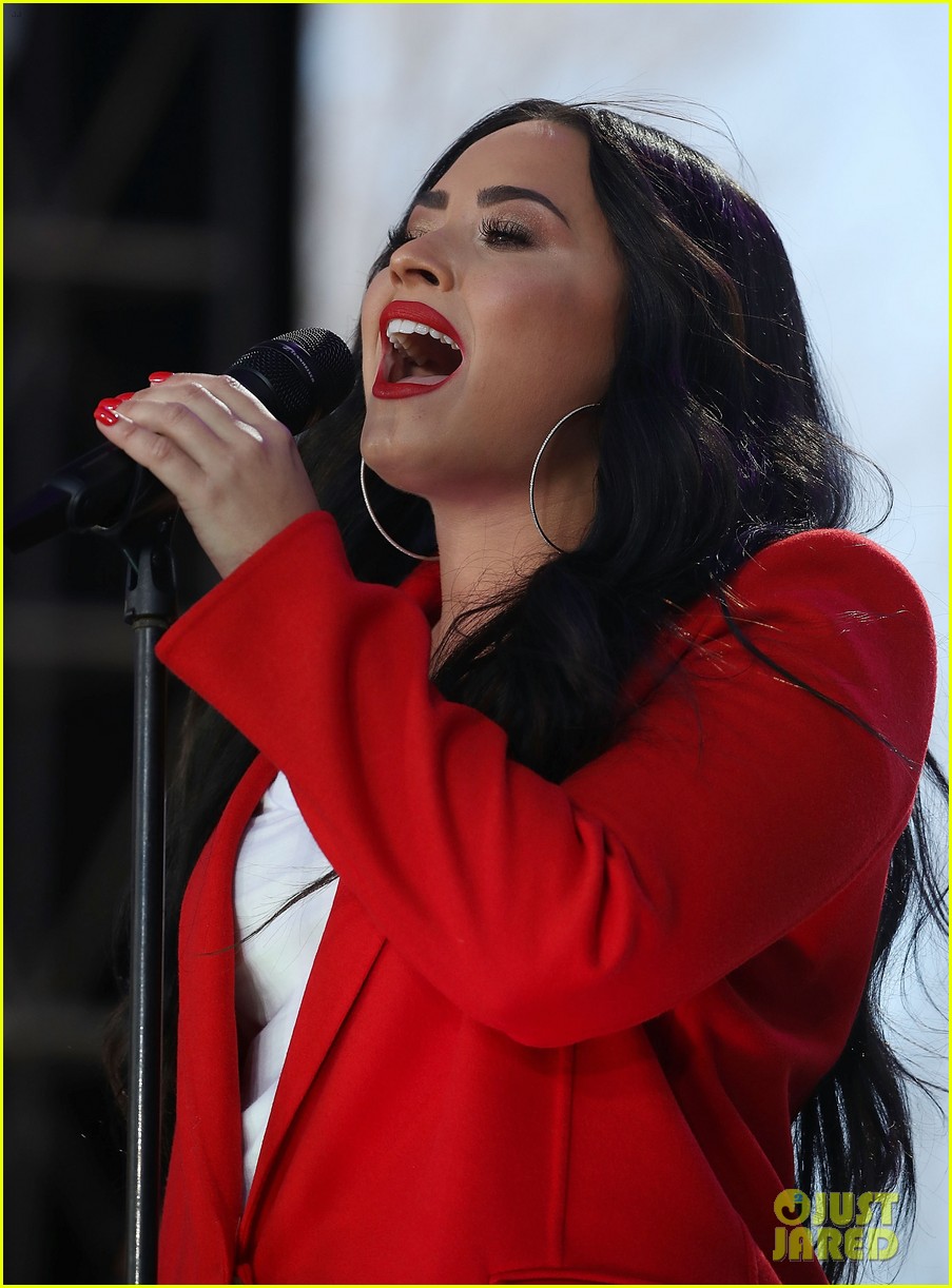 demi lovato march for our lives 09