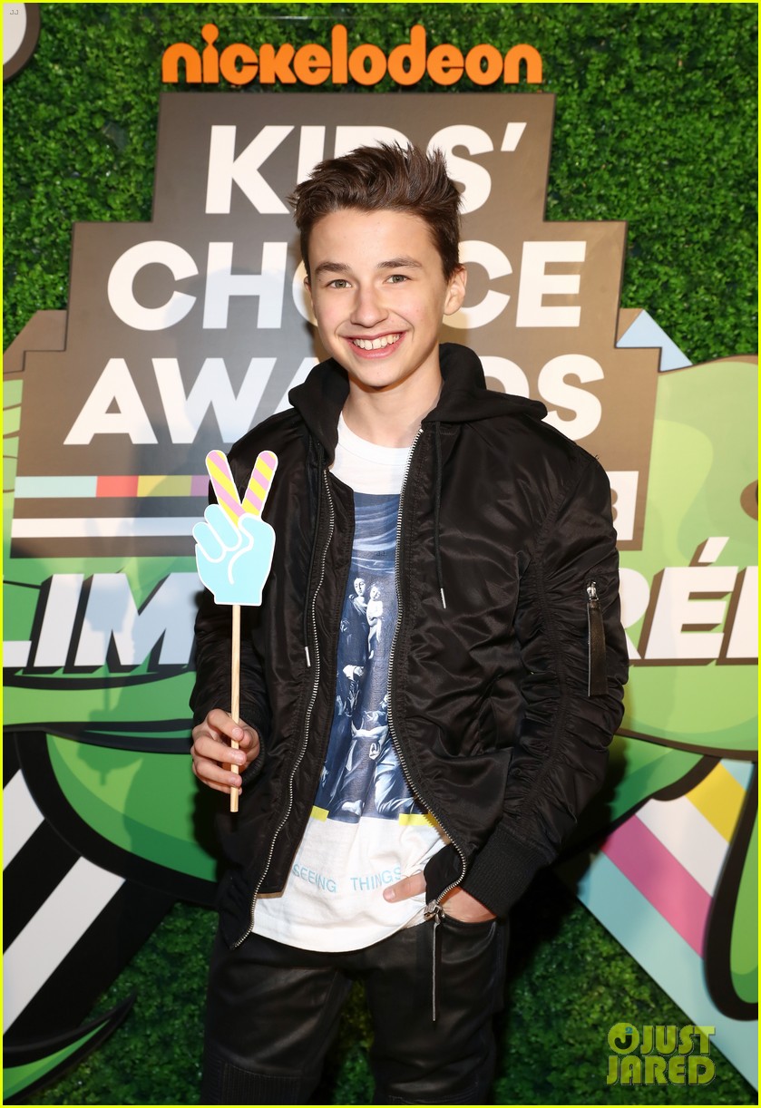 kendall schmidt teala dunn lilimar and more team up for kids choice awards slime soiree 24