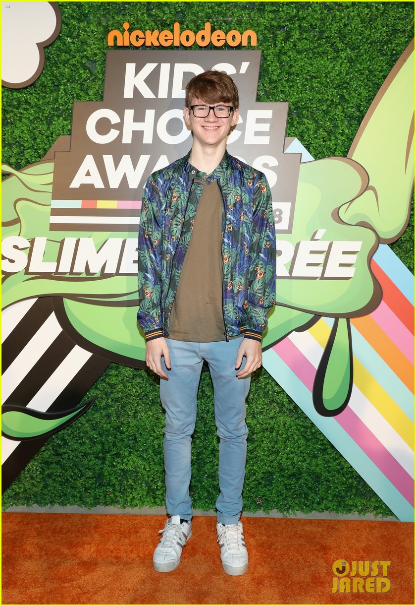 kendall schmidt teala dunn lilimar and more team up for kids choice awards slime soiree 34
