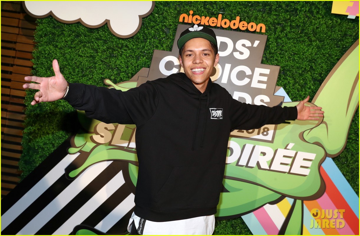 kendall schmidt teala dunn lilimar and more team up for kids choice awards slime soiree 37