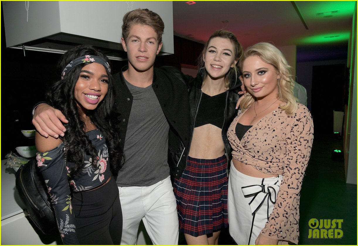kendall schmidt teala dunn lilimar and more team up for kids choice awards slime soiree 44
