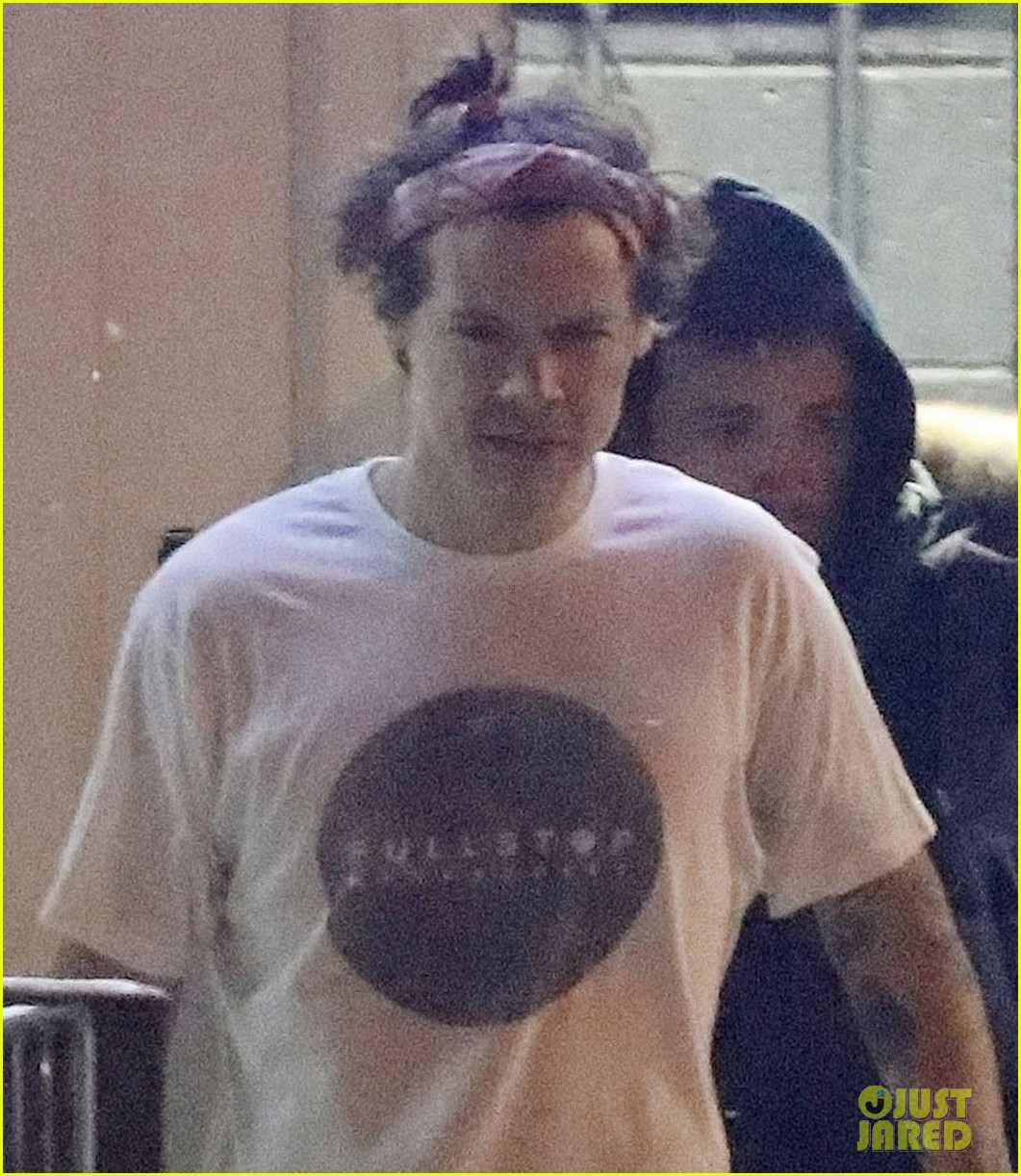 harry styles hits  the gym before announcing new gucci campaign2 05