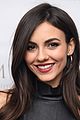 victoria justice dancing mochi opening party 14