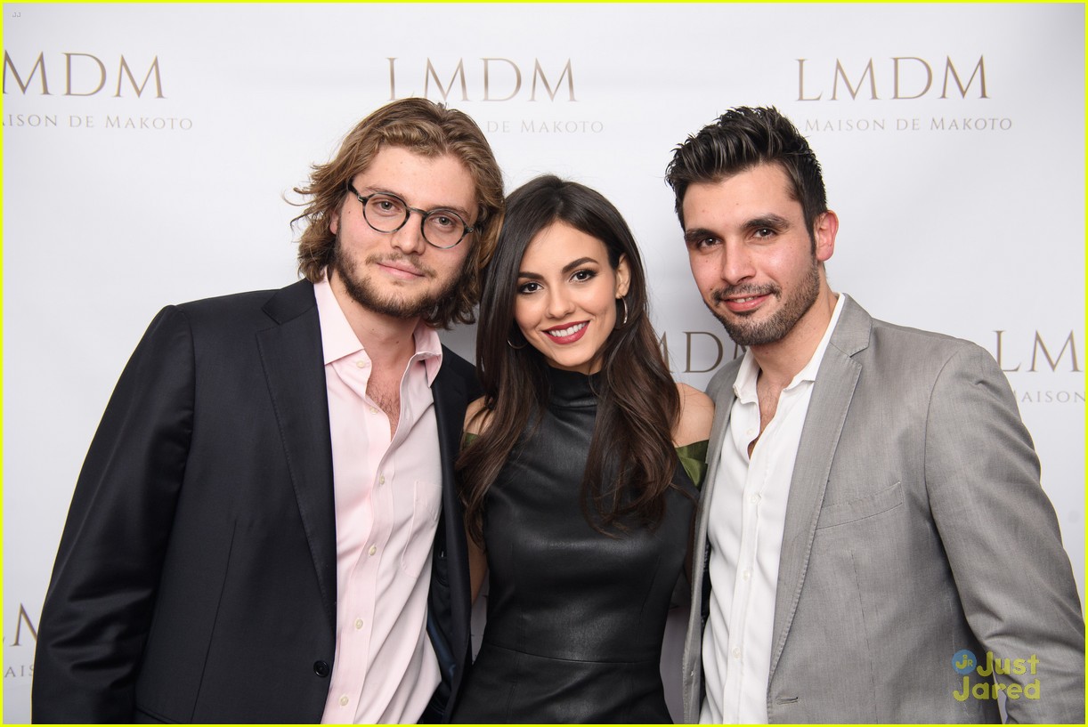 victoria justice dancing mochi opening party 16