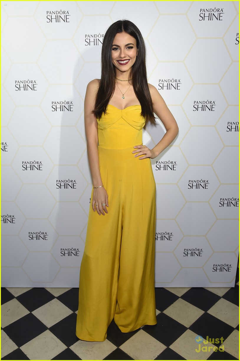 victoria justice pandora event walkout inspired 05