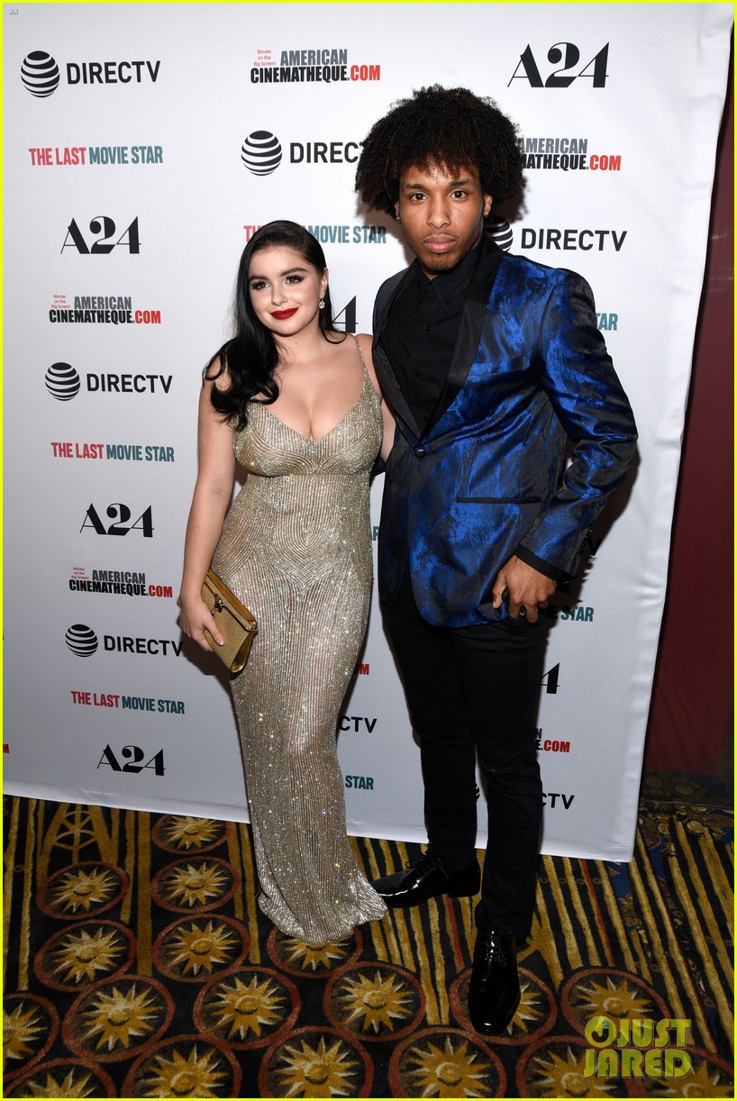 ariel winter channels old hollywood for last movie star premiere 13