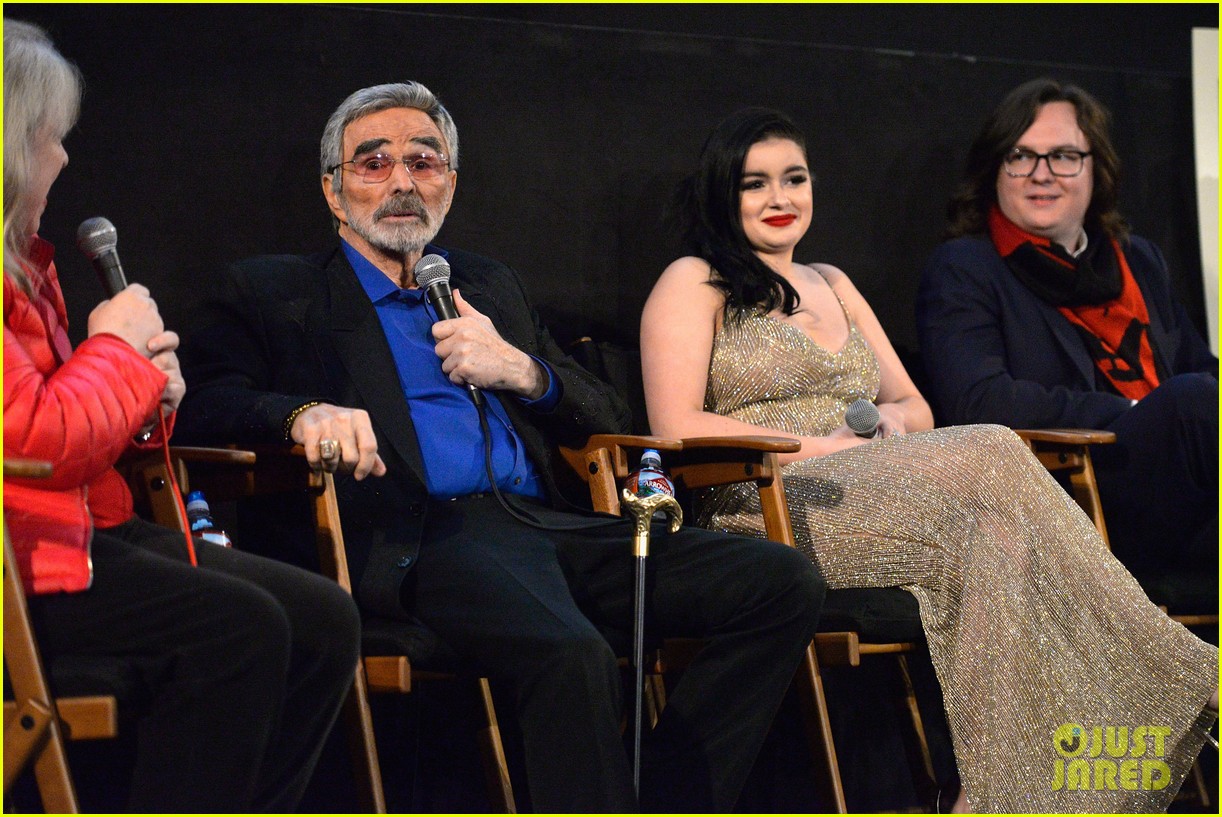 ariel winter channels old hollywood for last movie star premiere 37
