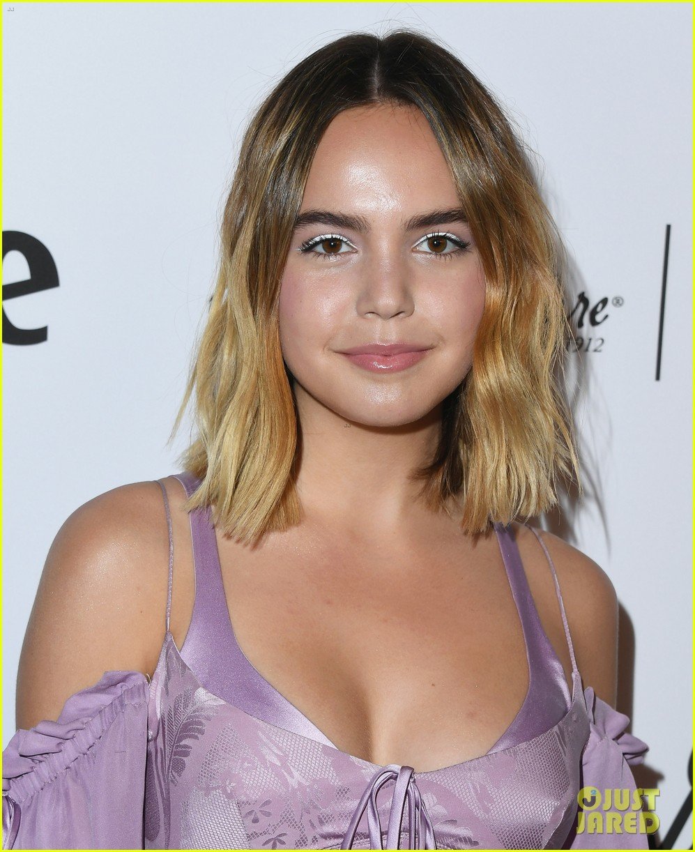 bailee madison shows off new blonde hair at marie claire celebration 02