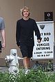 justin bieber kicks off his weekend with soulcycle workout 06