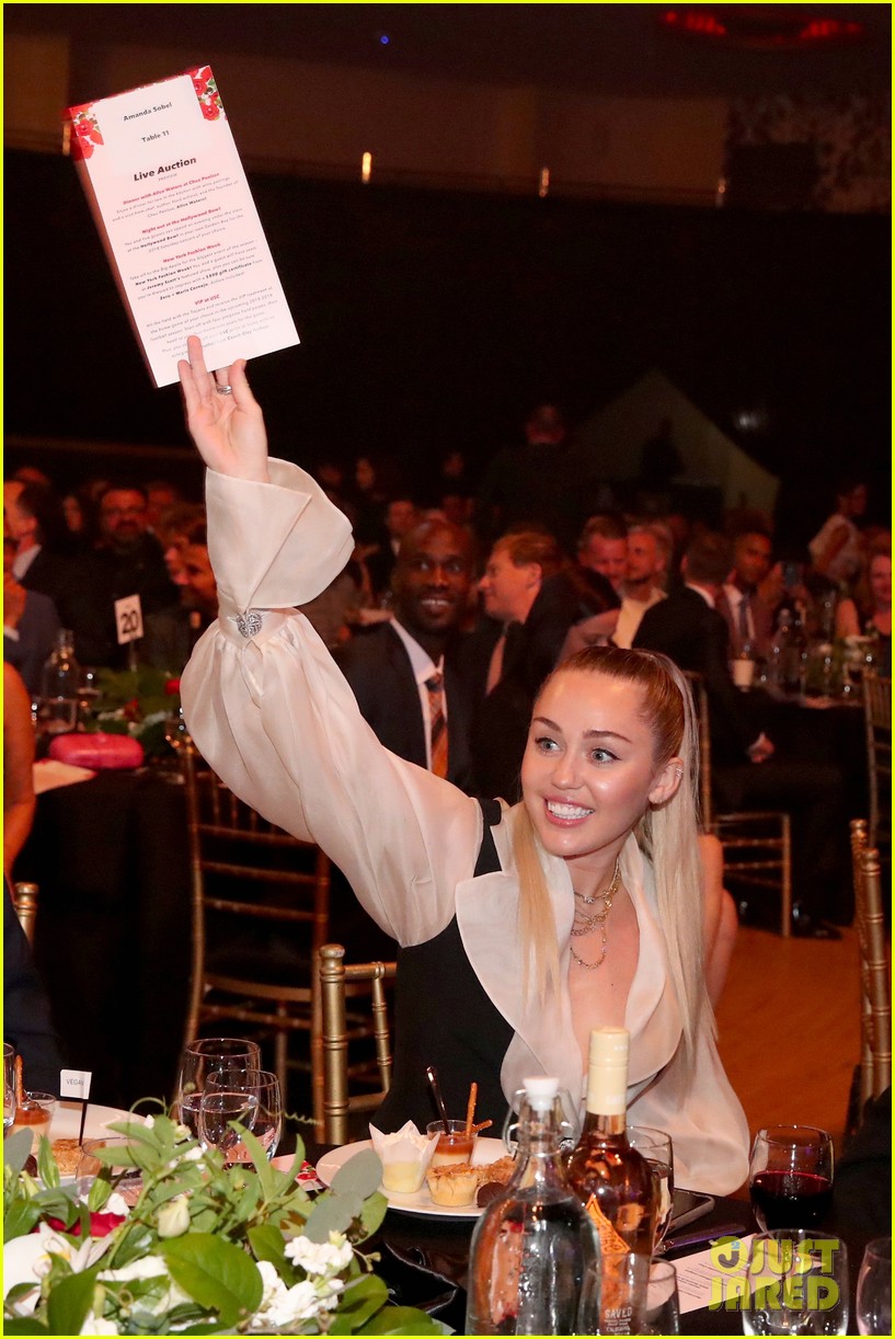 miley cyrus attends my friends place charity gala in la 05