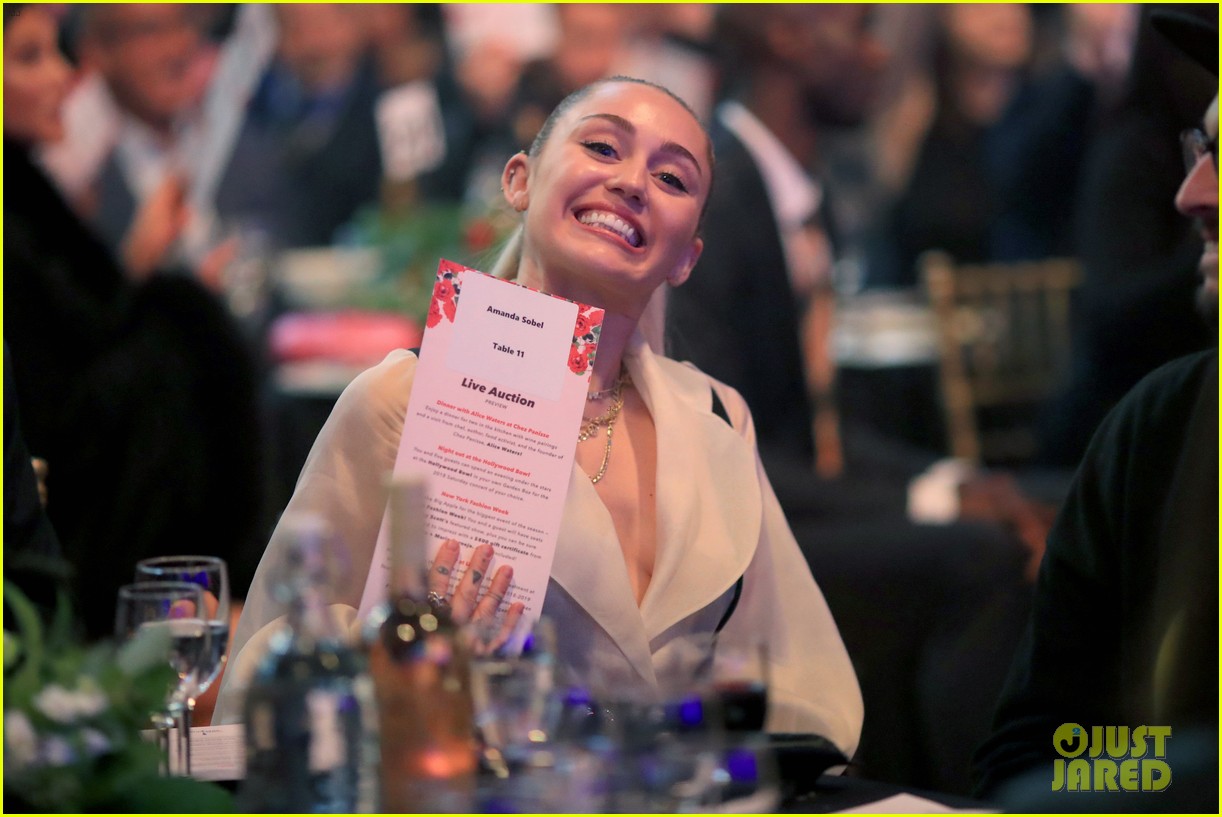 miley cyrus attends my friends place charity gala in la 19