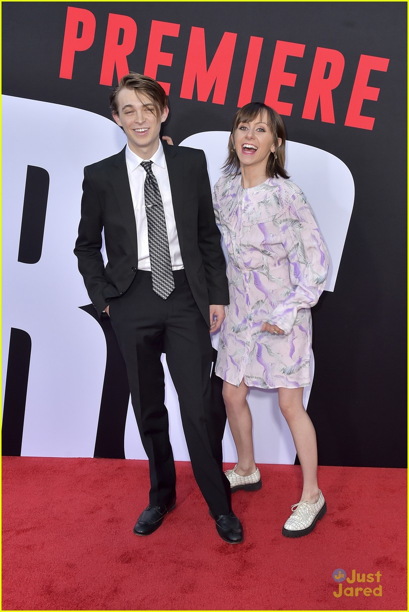dylan snyder ashley arm dating blockers premiere 15