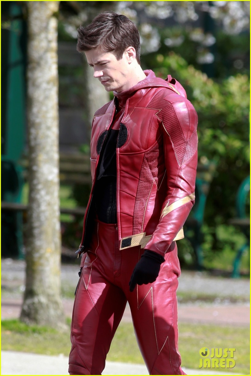 grant gustin suits up for the flash season finale 01