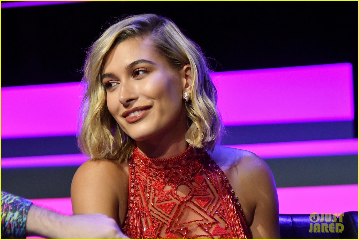 hailey baldwin reveals she went to same middle school as jonas brothers 08
