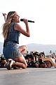 kelsea ballerini takes the stage at stagecoach 14