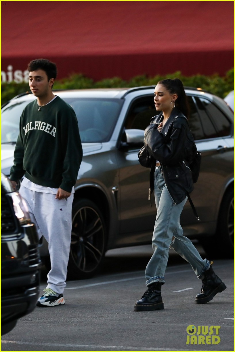 madison beer reunites with boyfriend after wrapping europe tour 05