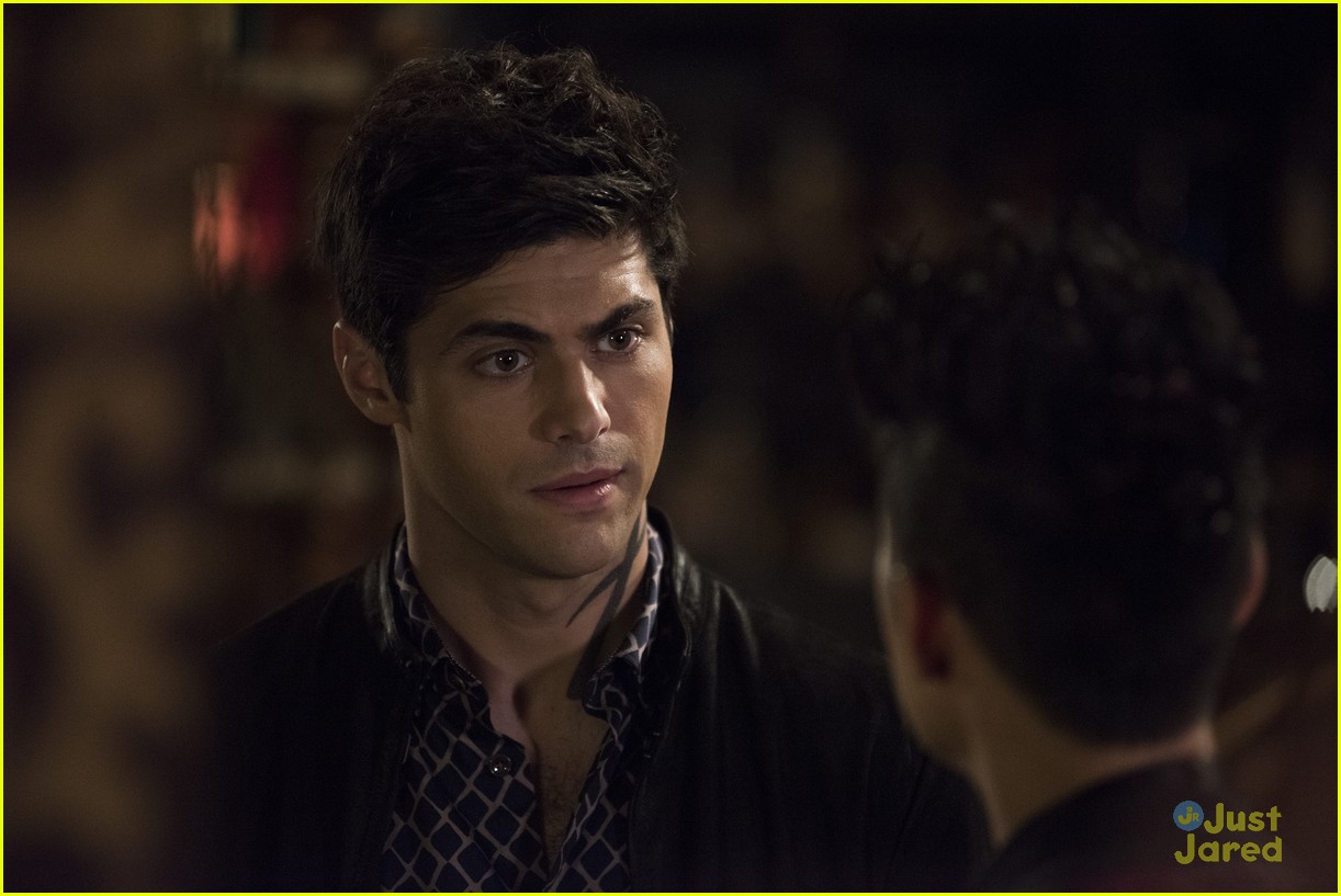 shadowhunters malec move in stronger heaven stills 05