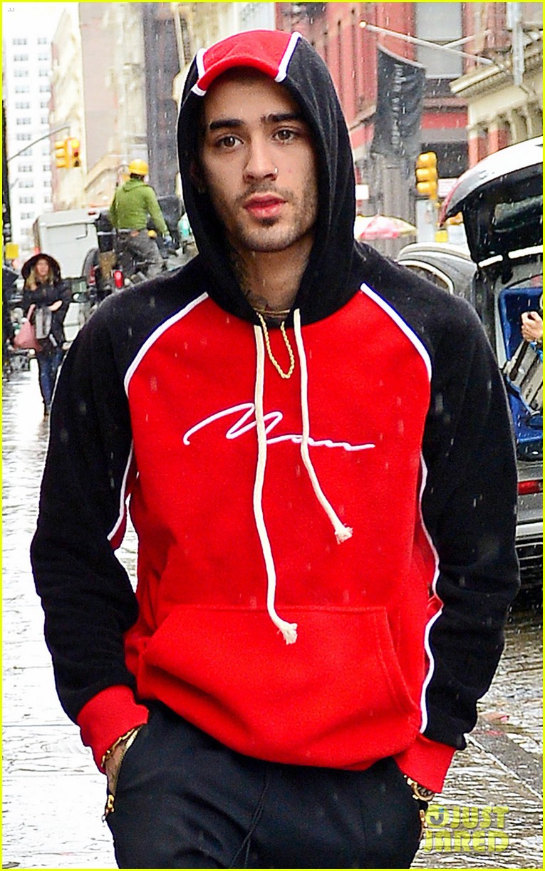 zayn malik leaves gigi hadids apartment in same clothes as day before 03