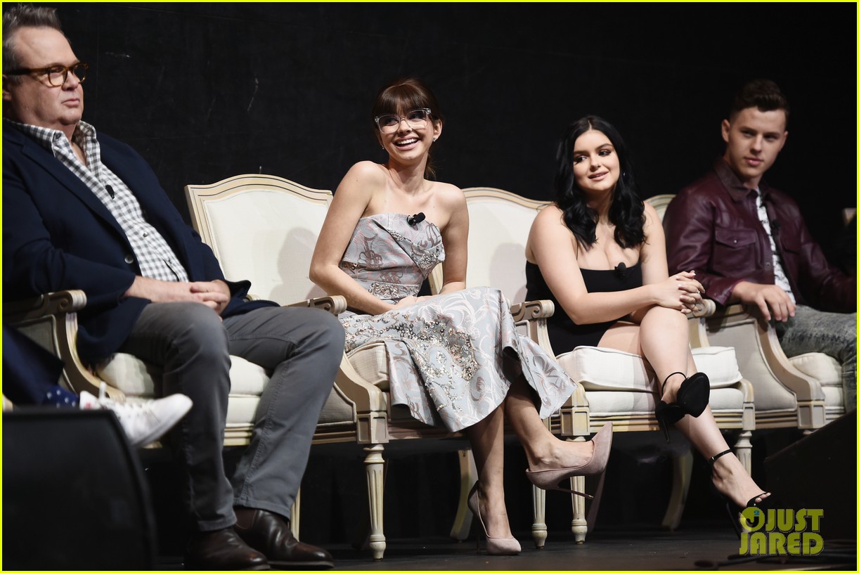modern family cast teams up for fyc event in hollywood 13