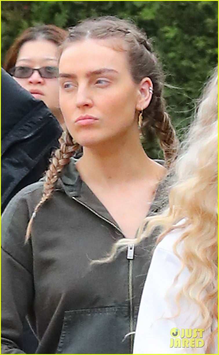 perrie edwards goes makeup free for outing with boyfriend alex 04
