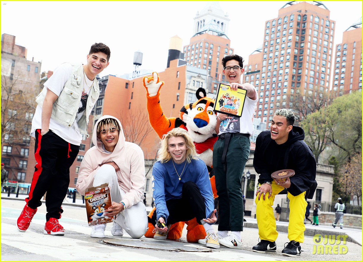 prettymuch recreate beatles abbey road photo tony the tiger 01