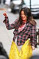 gina rodriguez gets covered in blood on someone great set 02