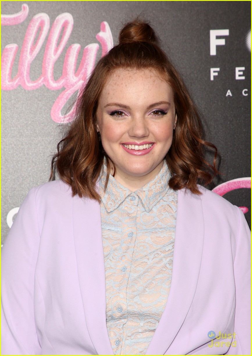 shannon purser molly devers tully premiere 15