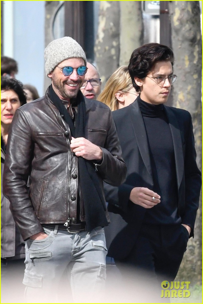 cole sprouse lili reinhart spotted kissing in paris 46
