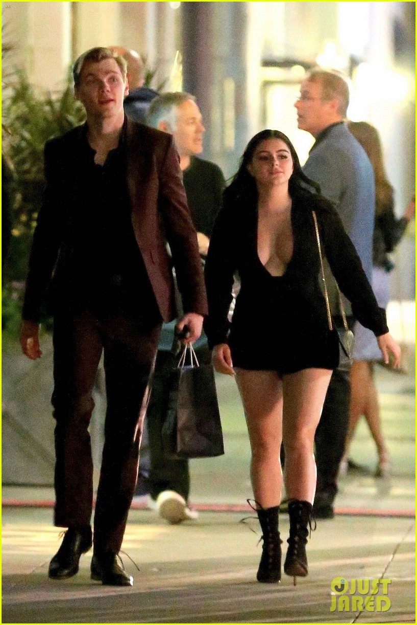 ariel winter dons plunging black romper for date night with levi meaden 01