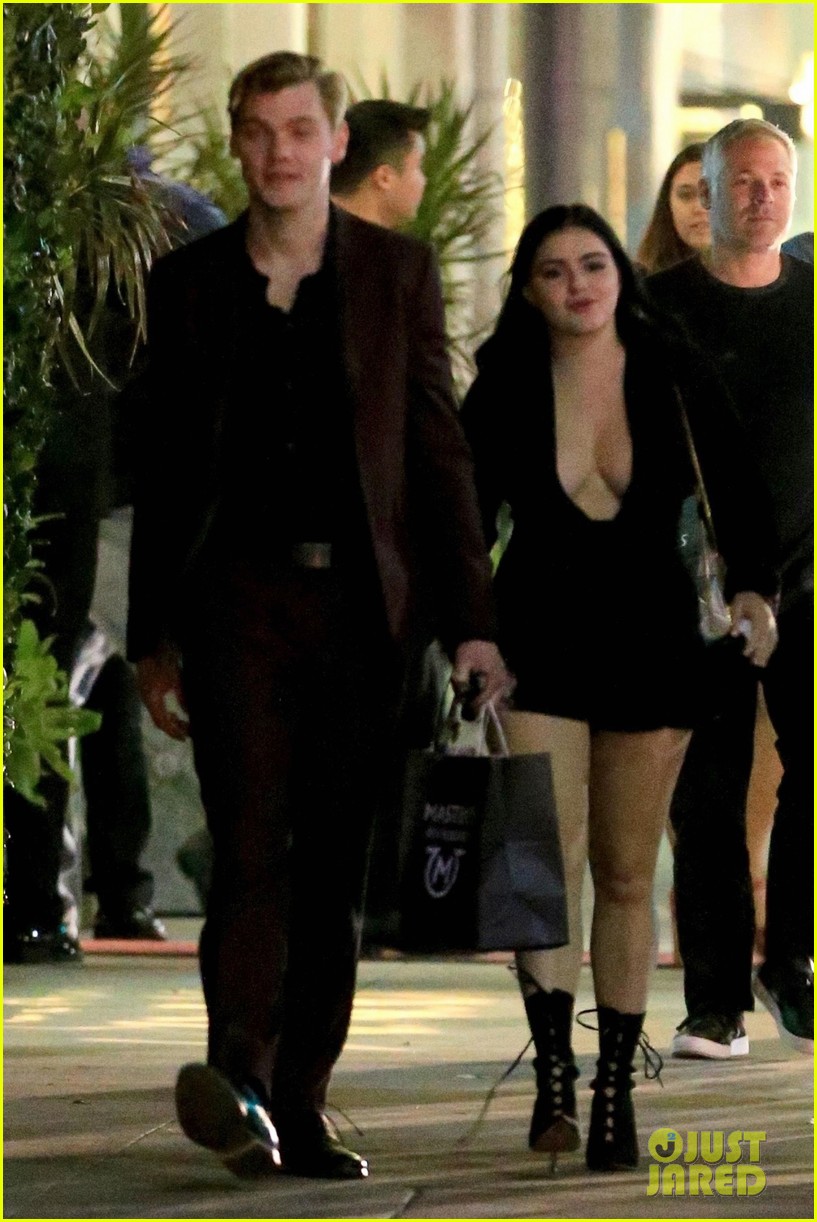 ariel winter dons plunging black romper for date night with levi meaden 03