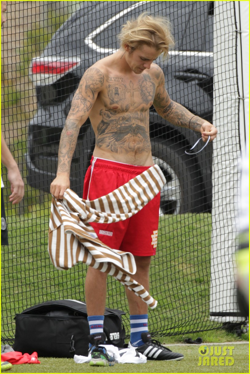 justin bieber goes shirtless for weeked soccer game 10