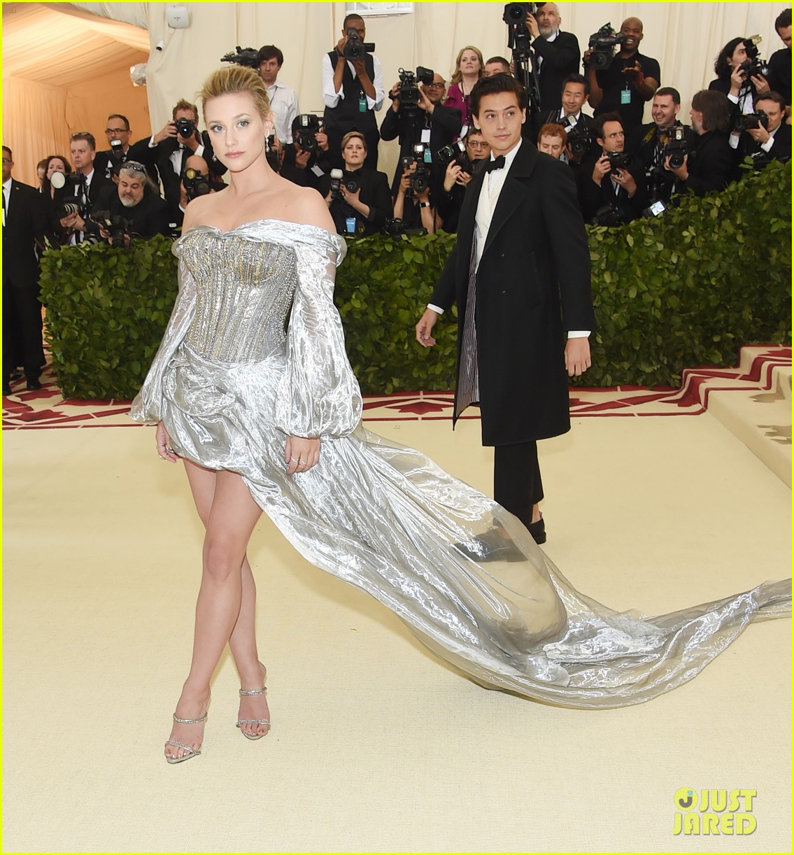 cole sprouse lili reinhart debut met gala 05