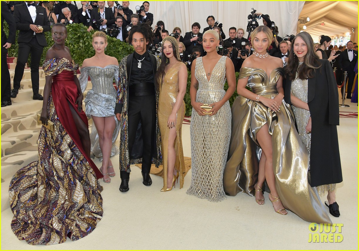 cole sprouse lili reinhart debut met gala 08