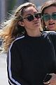 miley cyrus grabs lunch with friends in studio city 04