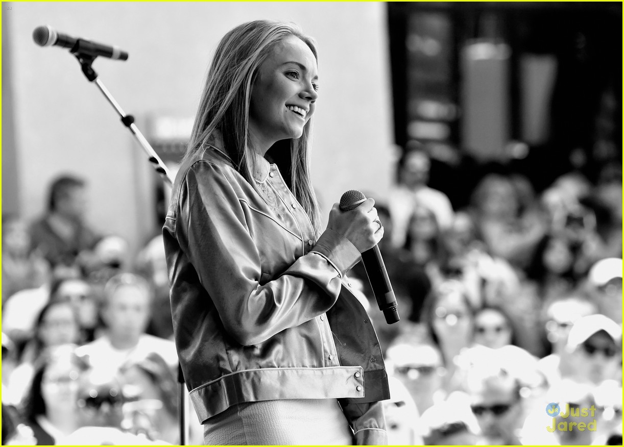 danielle bradbery iheart festival gifted cast worth it collection 17