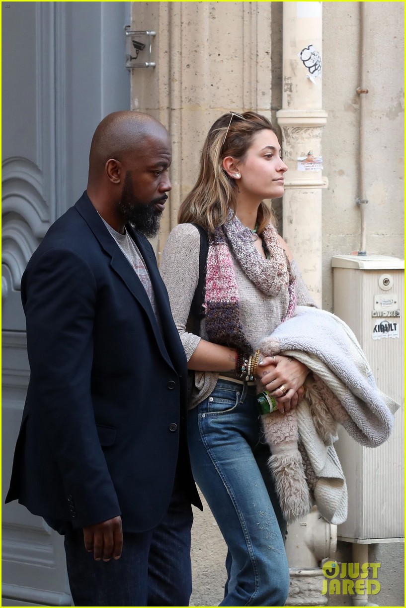 paris jackson shows off her style at the dior hq in paris2 03