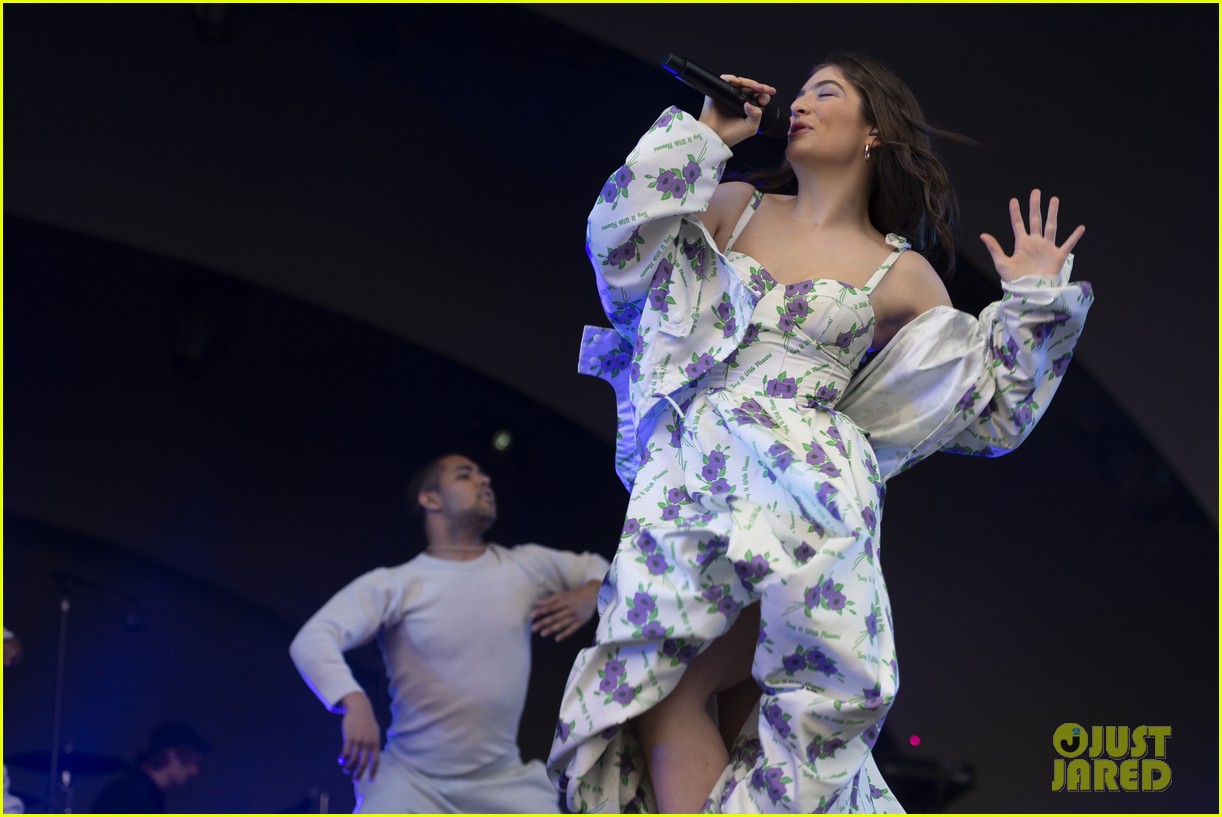 lorde all points east 2018 07