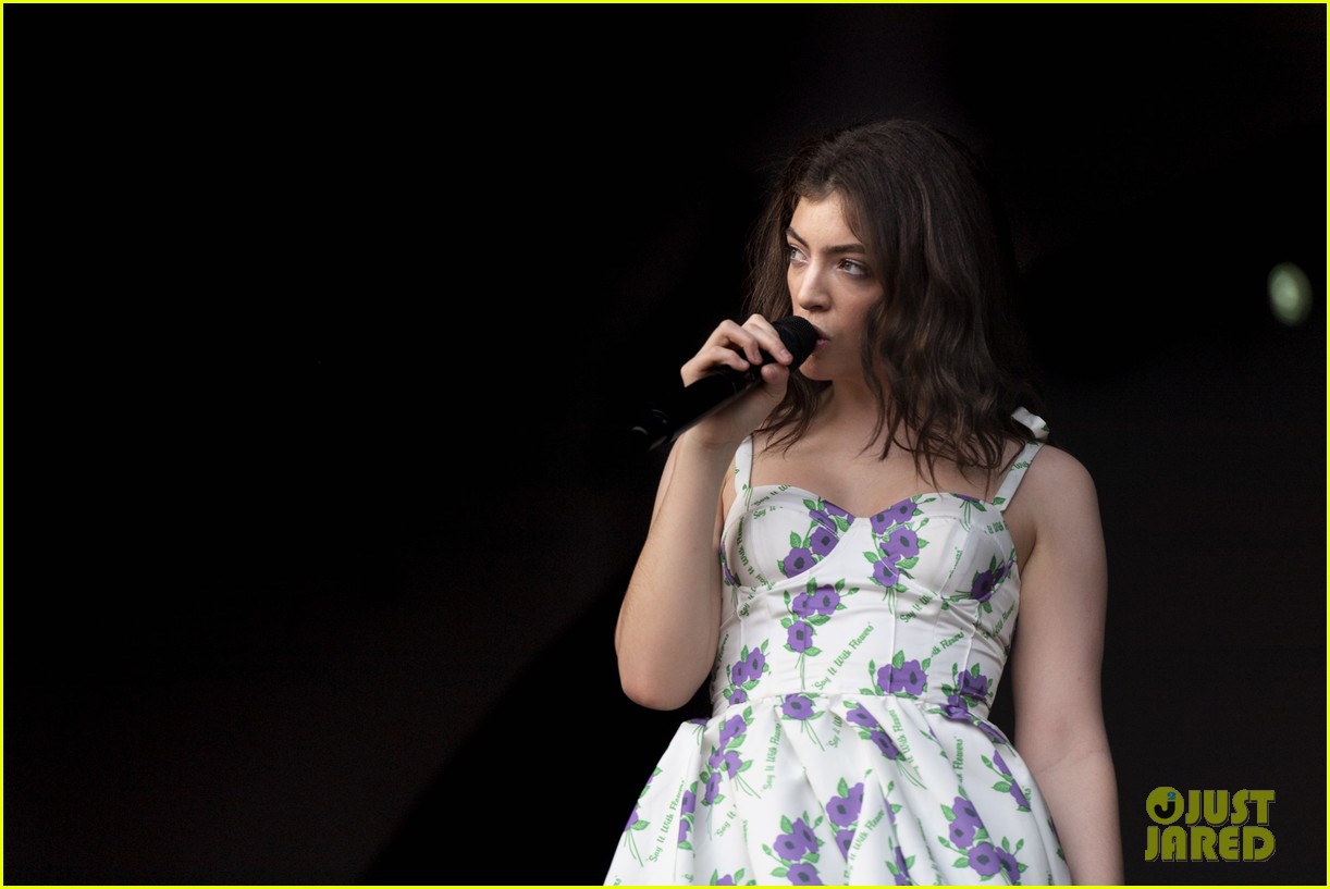 lorde all points east 2018 08